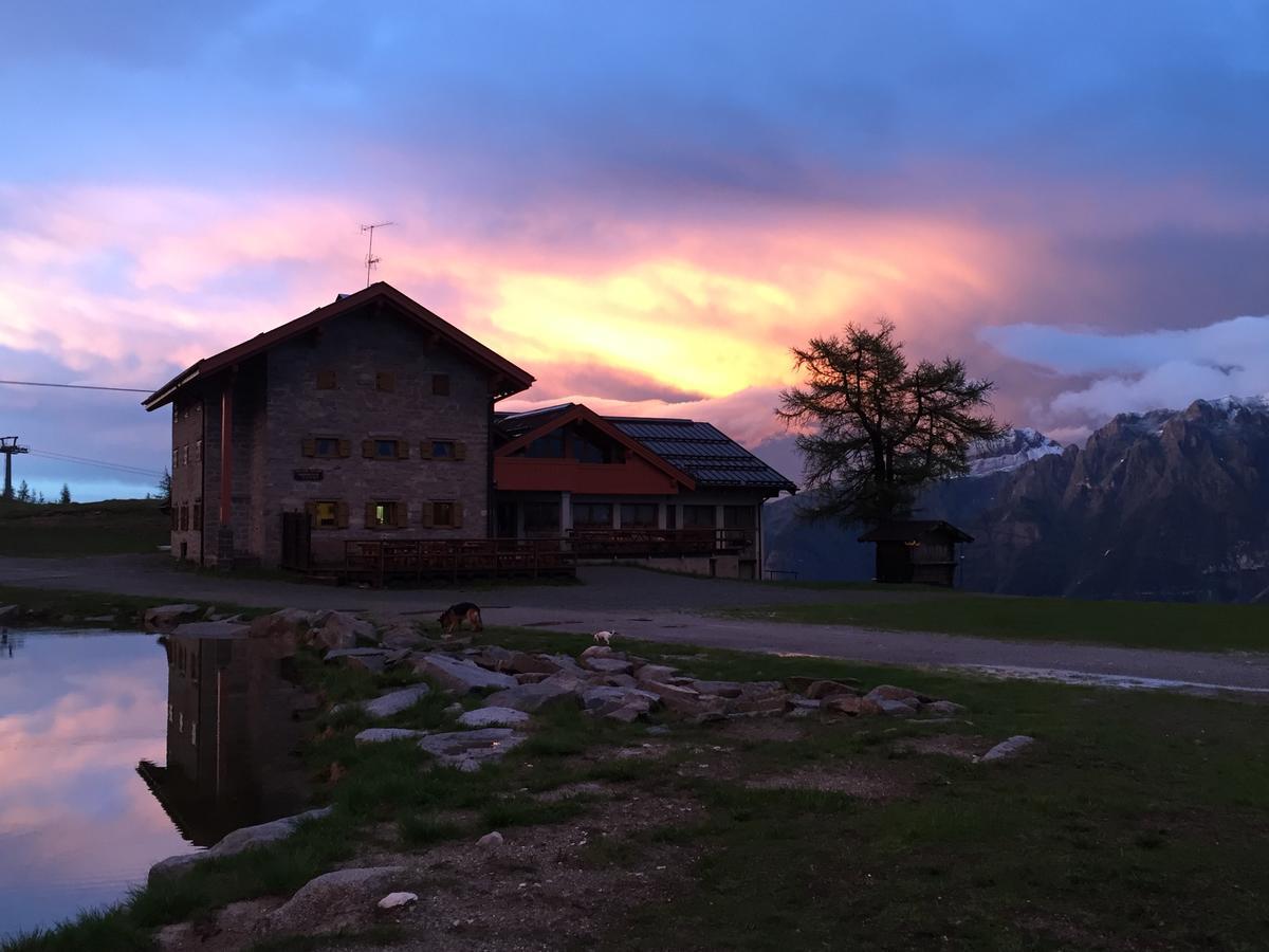 Hotel Rifugio Viviani Pradalago Madonna Zewnętrze zdjęcie